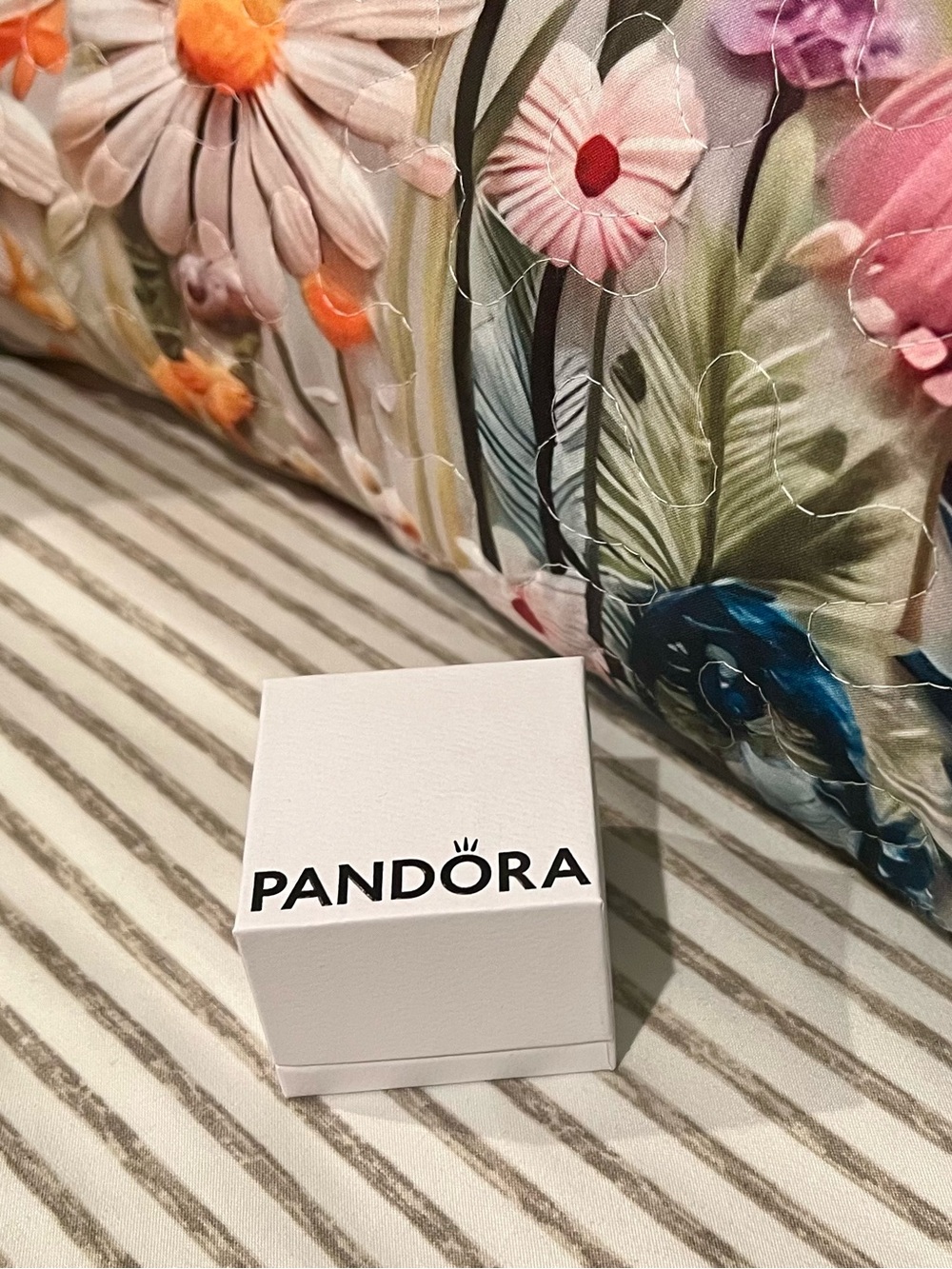 Pandora White Small Jewelry Gift Box for Ring or Charms